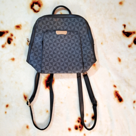 🖤3for25🖤 Geometric Patterned Gray Backpack - Picture 1 of 14